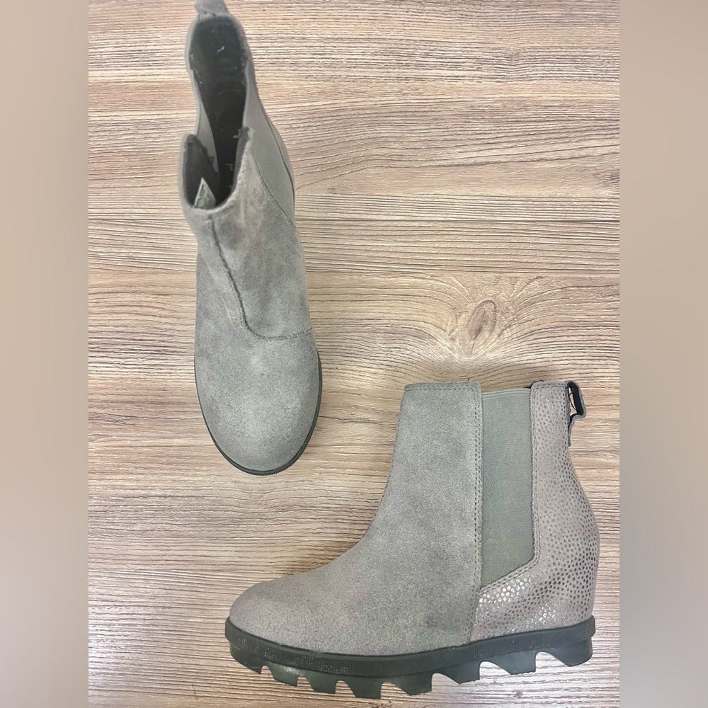 Youth Sorel Joan of Arctic Wedge Chelsea Metallic Size 2